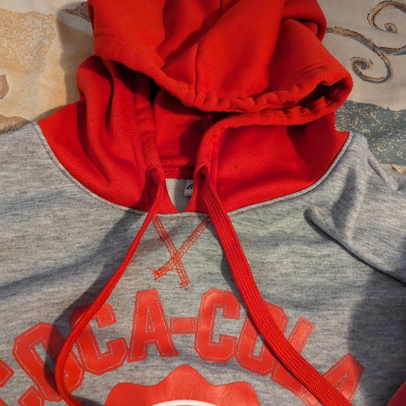 Coca-Cola collectibles GIFT-A-LOT! Sign, Funko, Hoodie, HAT! Basket Gift [4] - Picture 10 of 12